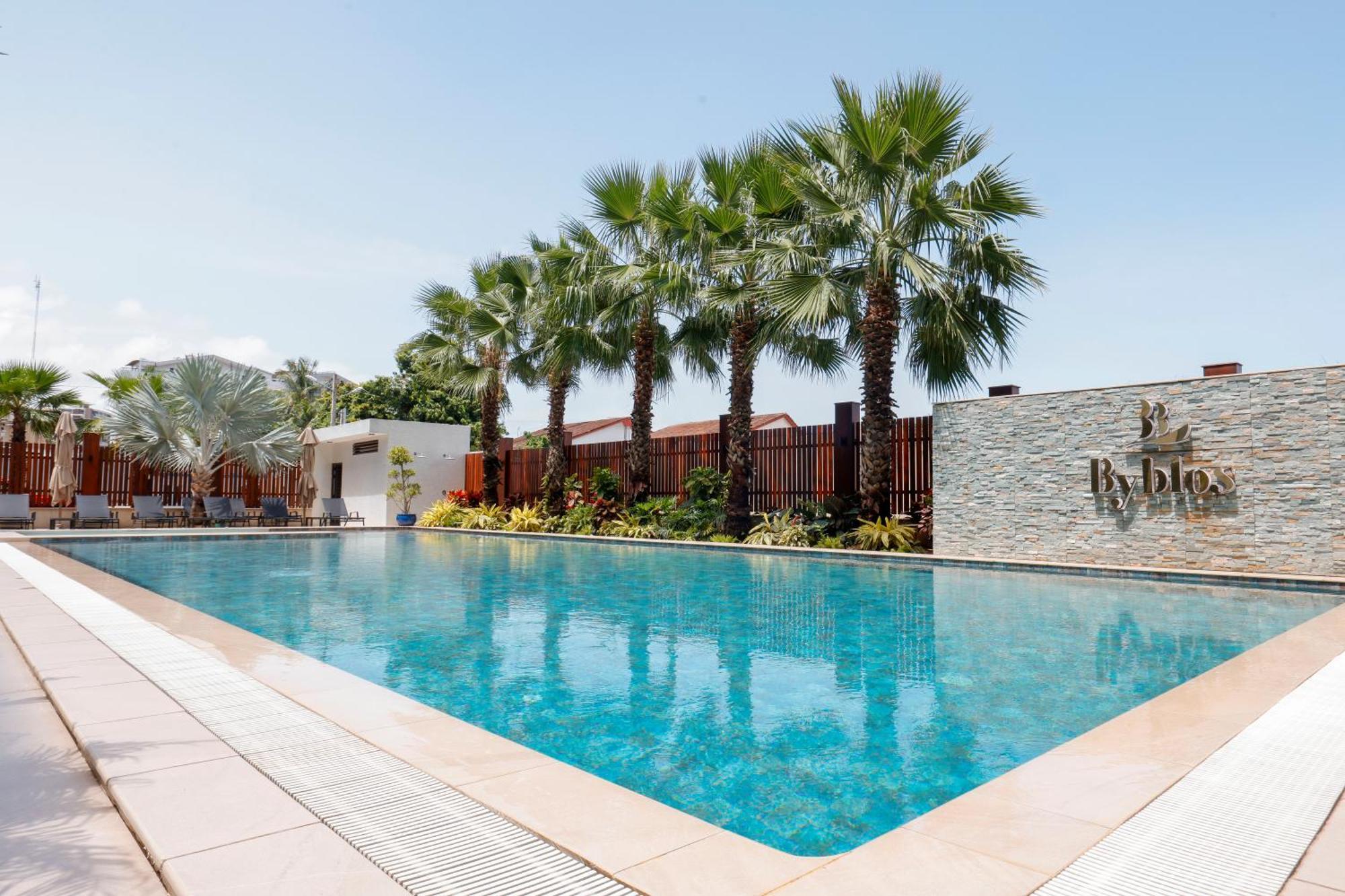 Byblos Hotel Abidjan Exterior photo